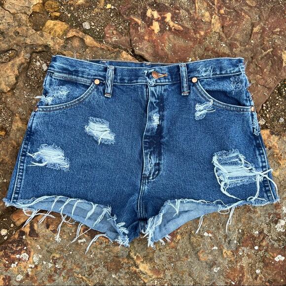 Vintage Wrangler cutoff Jean shorts fray hem distressed festival boho - Picture 4 of 8